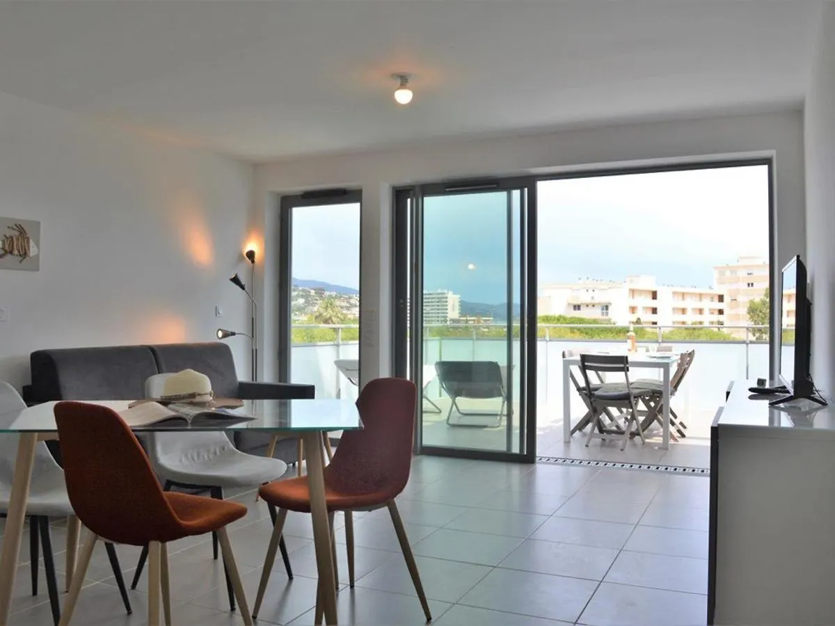 Apartment Appartement Moderne Avec Terrasse, Parking Et Proche Plage Au Lavandou - 2 Etoiles - Fr-1-251-331 Le Lavandou